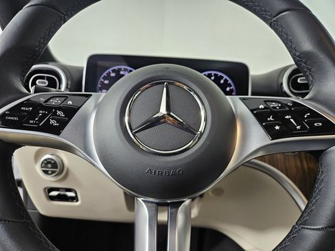 Used 2025 Mercedes-Benz C 300 Sedan image 24