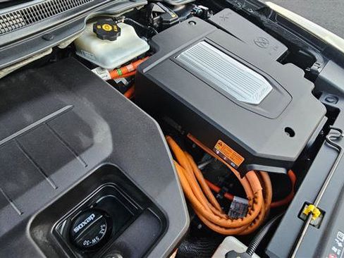 Used 2014 Cadillac ELR w/ Luxury Package image 30