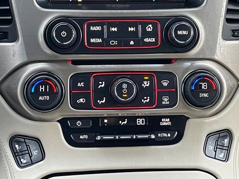 Used 2016 GMC Yukon XL Denali image 47