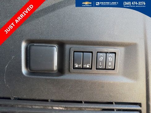 Used 2024 GMC Yukon SLT w/ SLT Luxury Package AWD/4WD image 26