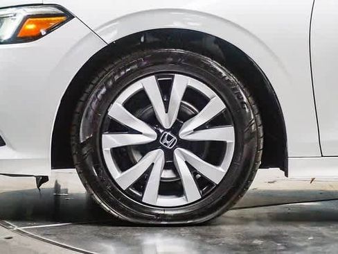 Used 2022 Honda Civic LX image 9