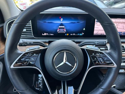 Used 2025 Mercedes-Benz GLE 350 4MATIC image 23