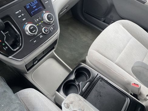 Used 2016 Toyota Sienna LE w/ Protection Package AWD/4WD image 21