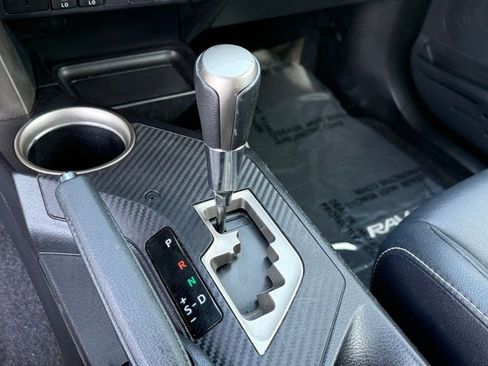 Used 2013 Toyota RAV4 Limited image 28