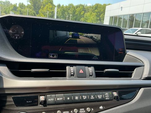 Used 2019 Lexus ES 350 w/ Premium Package FWD image 23