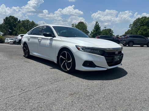 Used 2022 Honda Accord Sport image 11