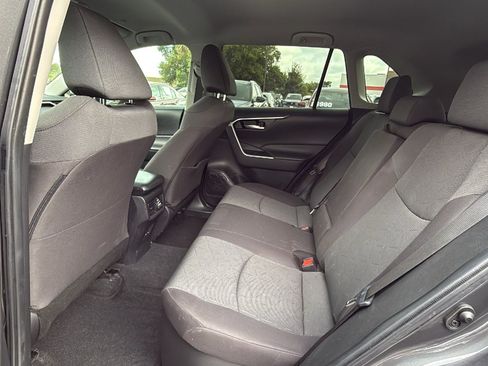 Used 2024 Toyota RAV4 XLE AWD/4WD image 16