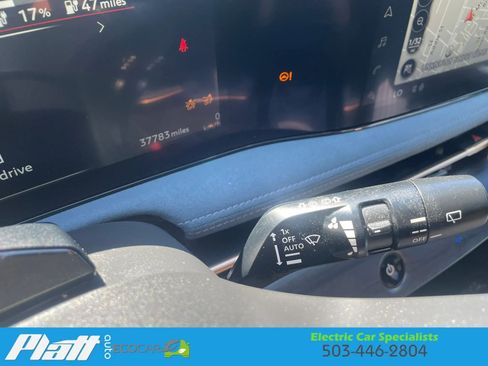 Used 2023 Nissan Ariya AWD/4WD image 32