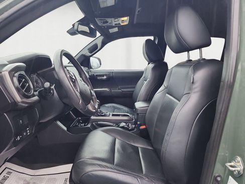 Certified 2021 Toyota Tacoma TRD Off-Road image 9