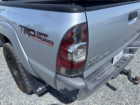 Used 2013 Toyota Tacoma 4x4 Double Cab w/ TRD Off-Road Pkg image 14