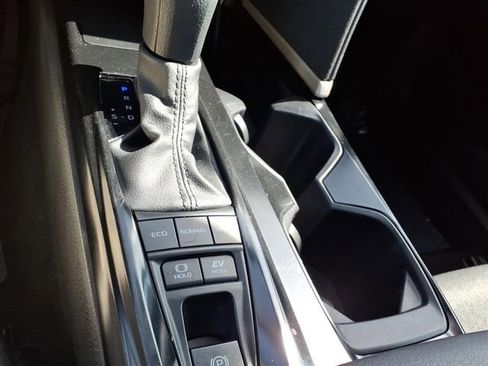 Certified 2025 Toyota Camry LE image 27