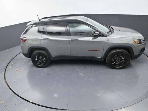 Used 2024 Jeep Compass Trailhawk image 20