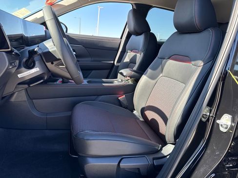 New 2026 Nissan Kicks SR image 19