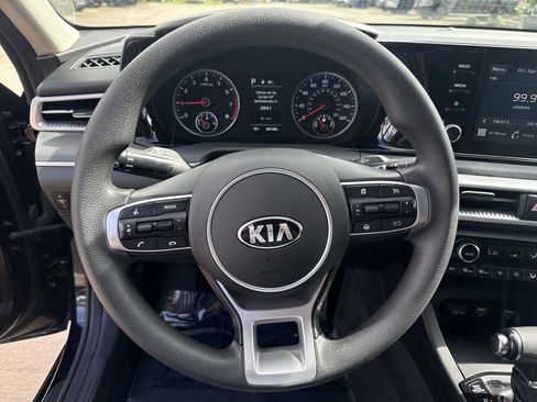 Used 2021 Kia K5 LXS FWD image 17
