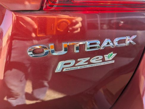 Used 2016 Subaru Outback 2.5i Limited AWD/4WD image 34