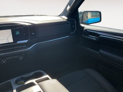 Used 2024 Chevrolet Silverado 1500 RST w/ Z71 Off-Road Package image 17