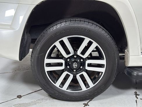 Used 2020 Toyota 4Runner Limited image 22