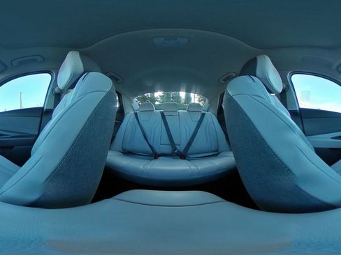 Used 2025 Hyundai Elantra Limited image 45