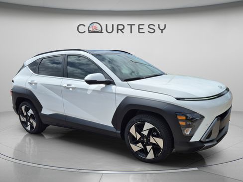 New 2026 Hyundai Kona Limited FWD image 7