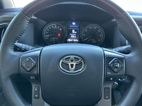 Certified 2023 Toyota Tacoma TRD Off-Road image 22