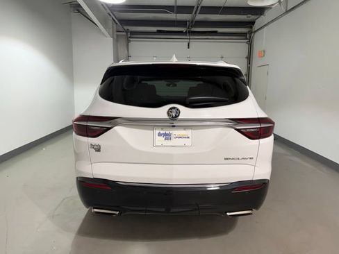 Used 2019 Buick Enclave Essence w/ LPO, Sport Appearance Package FWD image 6