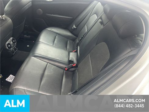 Used 2018 Kia Stinger Premium image 10