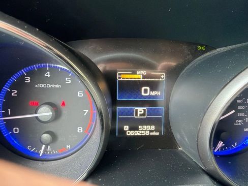 Used 2016 Subaru Outback 2.5i Limited AWD/4WD image 9