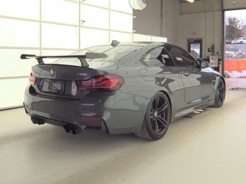 Used 2020 BMW M4 Coupe w/ M Driver's Package image 2