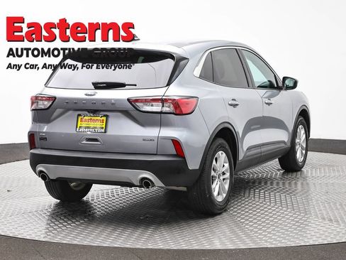 Used 2021 Ford Escape SE w/ Convenience Package AWD/4WD image 4