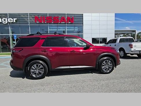 Used 2022 Nissan Pathfinder SV FWD image 34
