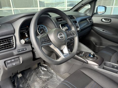 Used 2025 Nissan Leaf S FWD image 26