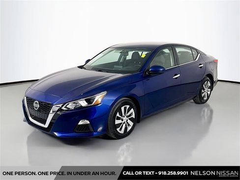 Used 2020 Nissan Altima 2.5 S image 1