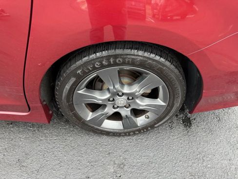 Used 2015 Toyota Sienna SE Premium image 54