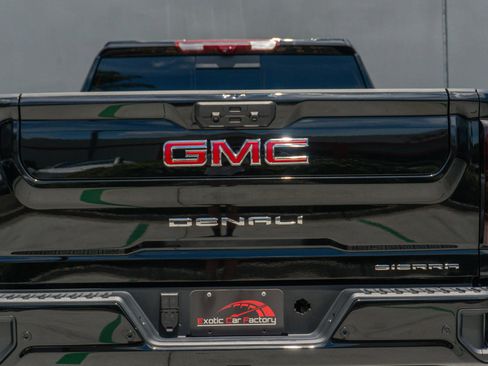 Used 2025 GMC Sierra 2500 Denali w/ Denali Reserve Package AWD/4WD image 46