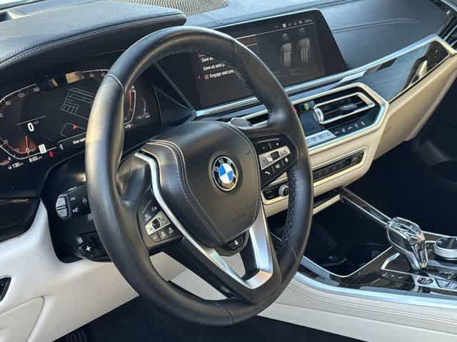 Used 2021 BMW X5 xDrive40i w/ Premium Package 3 AWD/4WD image 2
