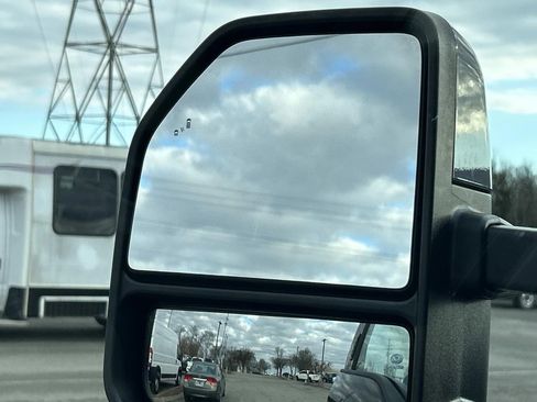 Used 2021 Ford F250 Lariat w/ Lariat Ultimate Package image 18