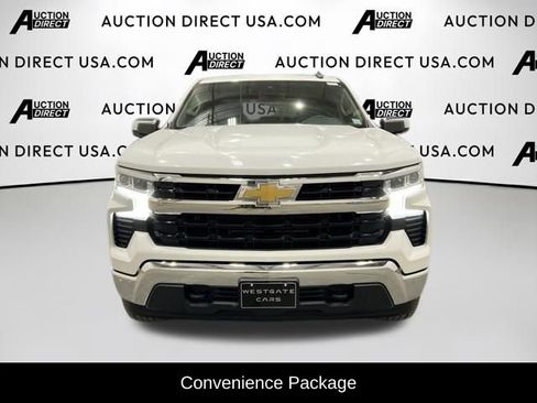 Used 2022 Chevrolet Silverado 1500 LT AWD/4WD image 2