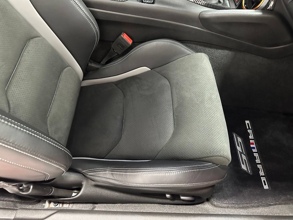 Used 2021 Chevrolet Camaro SS RWD image 47