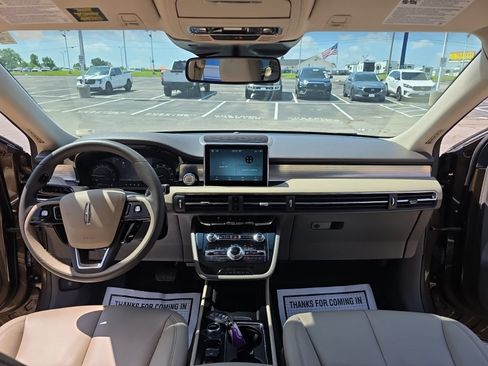 Used 2022 Lincoln Corsair FWD image 9