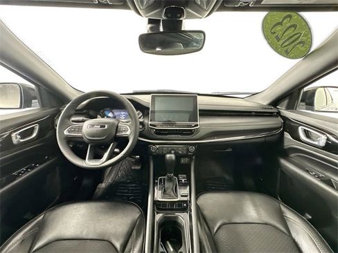 Used 2023 Jeep Compass Altitude w/ Sun and Sound Group image 3