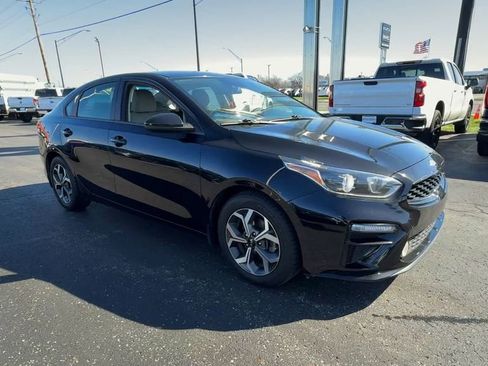 Used 2021 Kia Forte LXS image 2