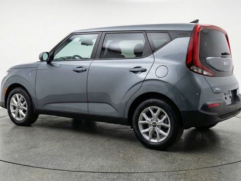 Used 2025 Kia Soul LX w/ LX Technology Package FWD image 6