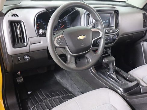 Used 2018 Chevrolet Colorado W/T w/ WT Convenience Package RWD image 9