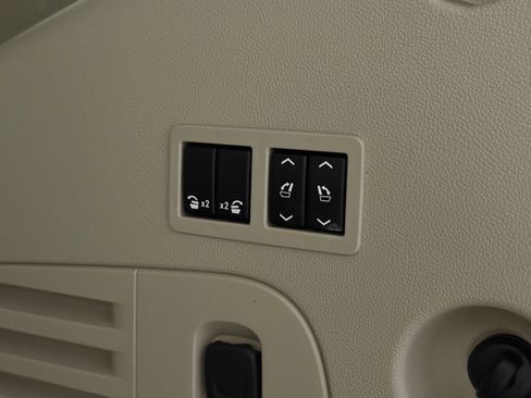 Used 2018 Cadillac Escalade Luxury image 44