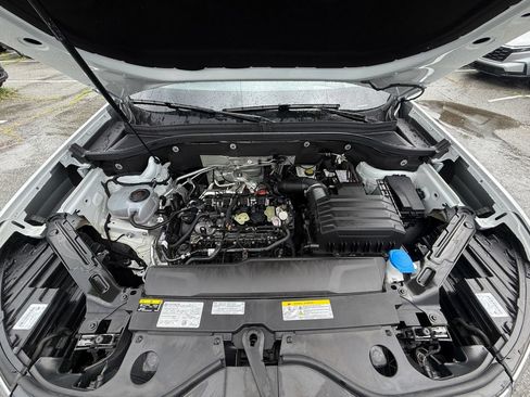 Used 2024 Volkswagen Atlas SEL AWD/4WD image 28