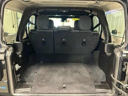 Used 2024 Jeep Wrangler Unlimited AWD/4WD image 20