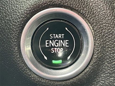 Used 2019 Chevrolet Silverado 1500 LTZ image 23