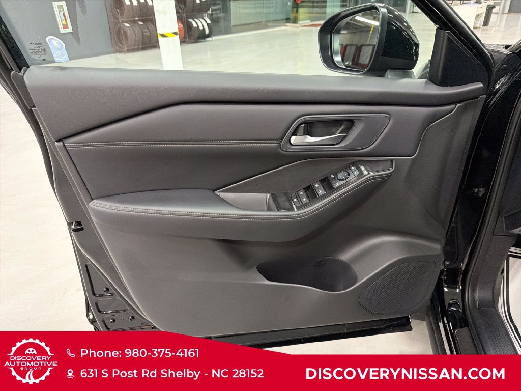 New 2026 Nissan Rogue Dark Armor AWD/4WD image 10