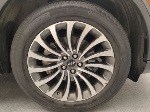 Used 2020 Lincoln Aviator Reserve w/ Equipment Group 201A AWD/4WD image 31