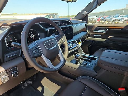 New 2026 GMC Sierra 1500 Denali w/ Denali Reserve Package image 14